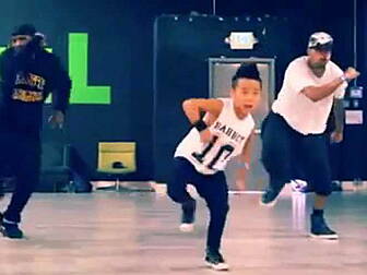 8 Year Old Dances To Uptown Fu...